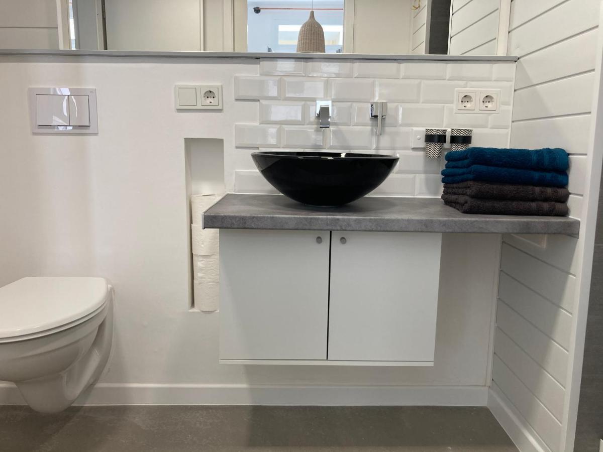 Living At Saarpartments - Adultsonly - Business & Holiday Homes With Kitchen For Long- And Short Term Stay, 3 Min To St Johanner Markt And Points Of Interest Saarbrücken Eksteriør billede